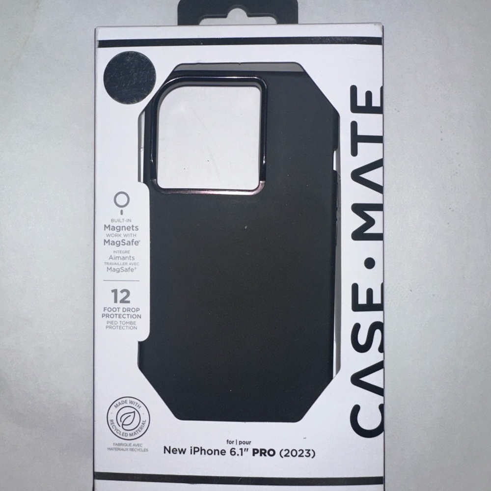 Case-Mate Black iPhone 6.1 Pro Case with MagSafe